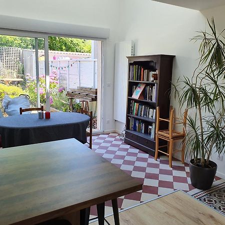 בורדו Chambre Privee Chez L'Habitant En Colocation Dans Agreable Maison Avec Jardin - A Private Room In A Shared House With Garden מראה חיצוני תמונה