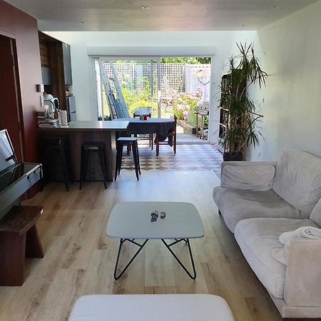 בורדו Chambre Privee Chez L'Habitant En Colocation Dans Agreable Maison Avec Jardin - A Private Room In A Shared House With Garden מראה חיצוני תמונה