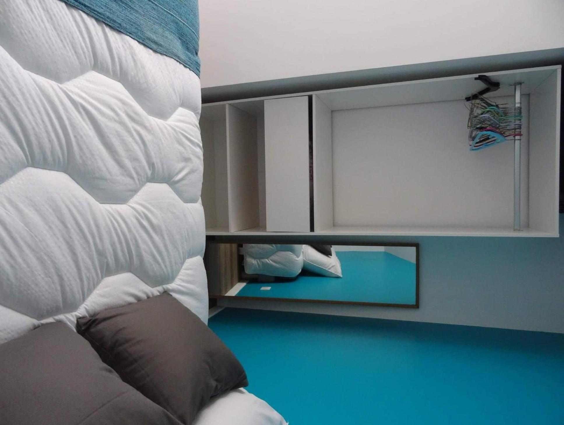 בורדו Chambre Privee Chez L'Habitant En Colocation Dans Agreable Maison Avec Jardin - A Private Room In A Shared House With Garden מראה חיצוני תמונה